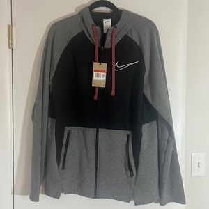 Brand new men’s Nike sweat shirt size large